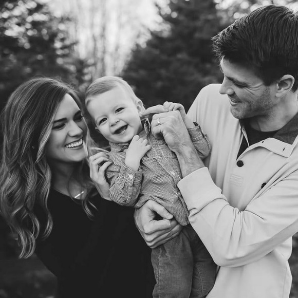 Meet your Posher, Alyssa - Picture 1 of 1